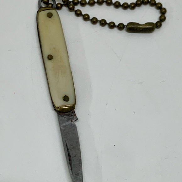 1950s Vintage Miniature Organic Functional Miniature Keychain - Picture 11 of 13